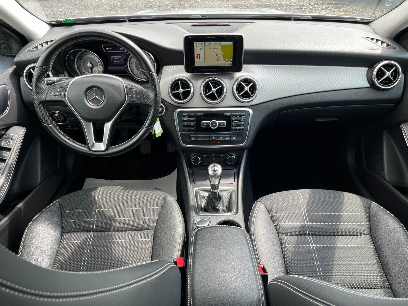 Fahrzeugabbildung Mercedes-Benz GLA 180 Urban Navi Xenon 2.HAND Leder SPORTSITZE