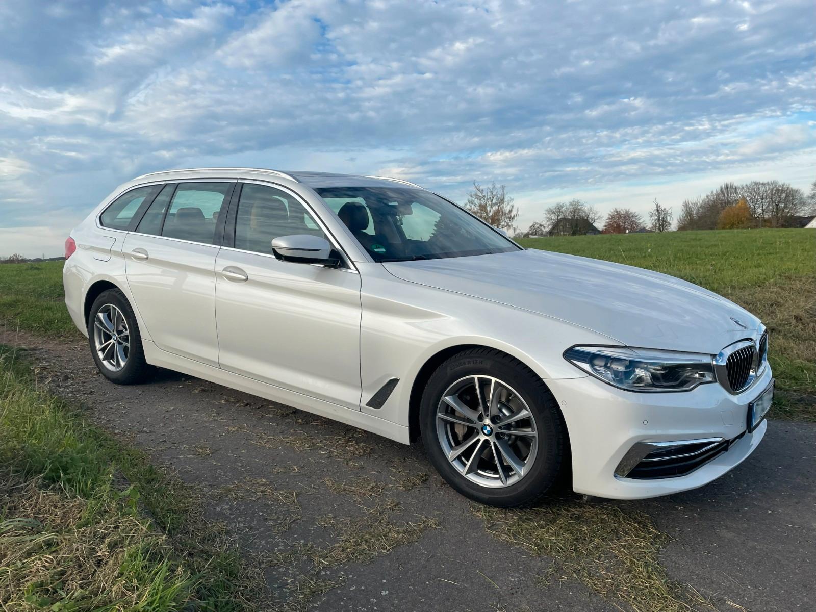 BMW 530d xDrive Touring - Pano, 360°, Standheizung  