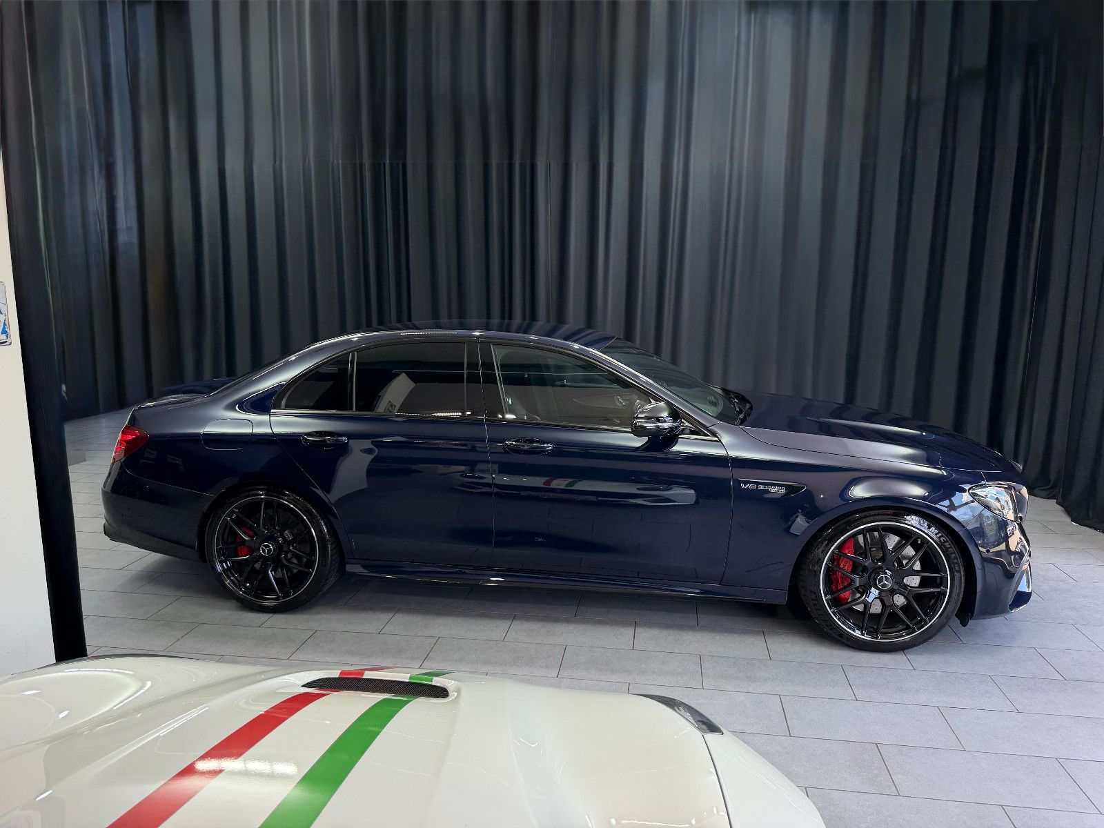 Fahrzeugabbildung Mercedes-Benz E 63 S AMG 4Matic+ |3D-BURMESTER|VOLL