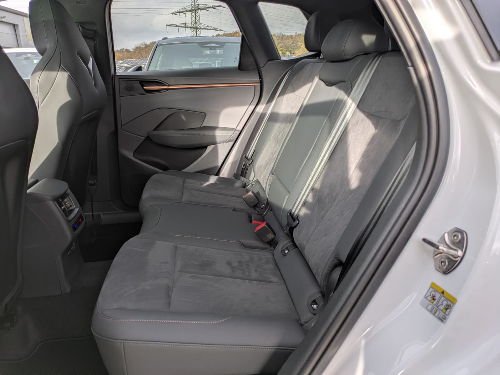 Fahrzeugabbildung CUPRA Terramar 2.0 TSI 4D VZ HUD*MATRIX*PANO*DCC*20"