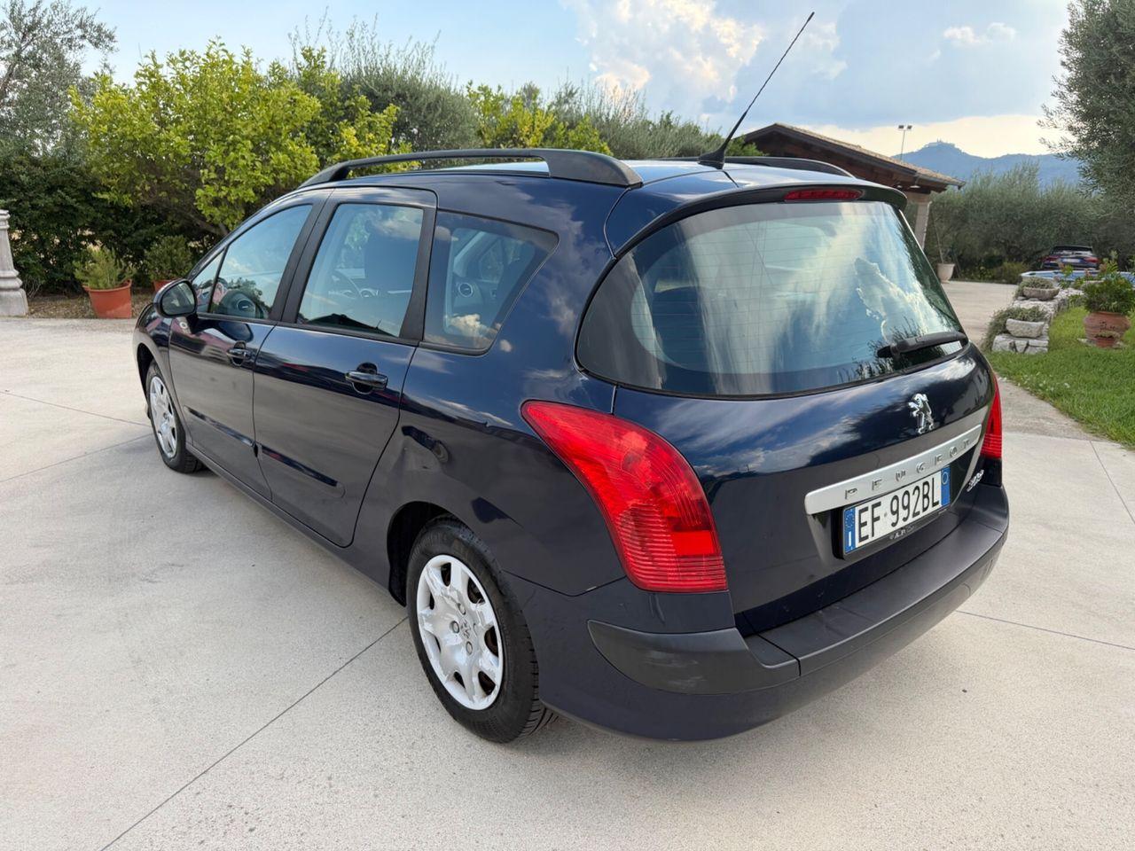 Peugeot 308 2010 — photo 7