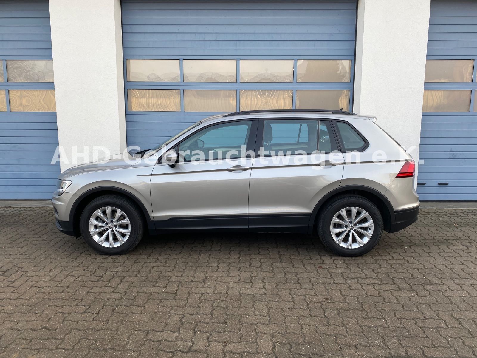 Fahrzeugabbildung Volkswagen Tiguan 1.4 TSI DSG
