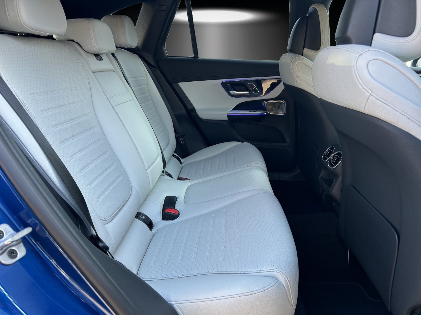 Fahrzeugabbildung Mercedes-Benz GLC 300 AMG Prem AIRMATIC Burme DISTRO Night HAL