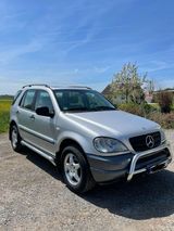 Mercedes-Benz Mercedes ML 270 CDI - Mercedes-Benz ML 270 von privat