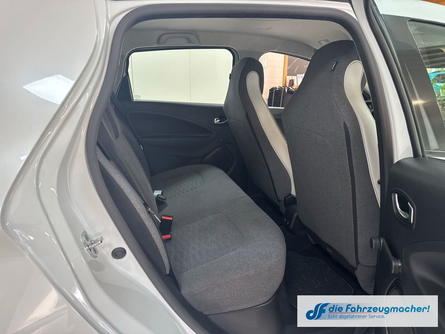 Fahrzeugabbildung Renault ZOE Experience R110 Navi Digitales Cockpit LED A