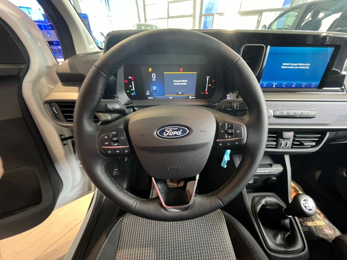 Ford Transit Courier - Bild 12
