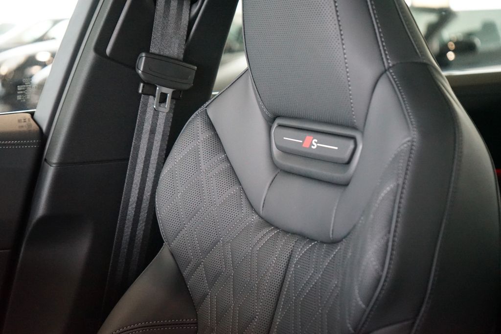 AUDI A5 Avant TDI quattro | S line | B&O| Pano AUDI A5 Avant TDI quattro | S line | B&O| Pano