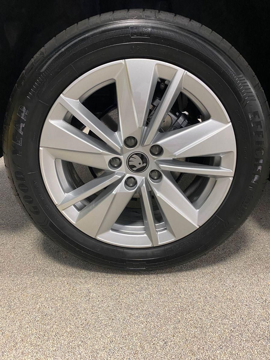 Fahrzeugabbildung SKODA Karoq 1.5 TSI DSG Selection+ACC+2030 Garantie+BC