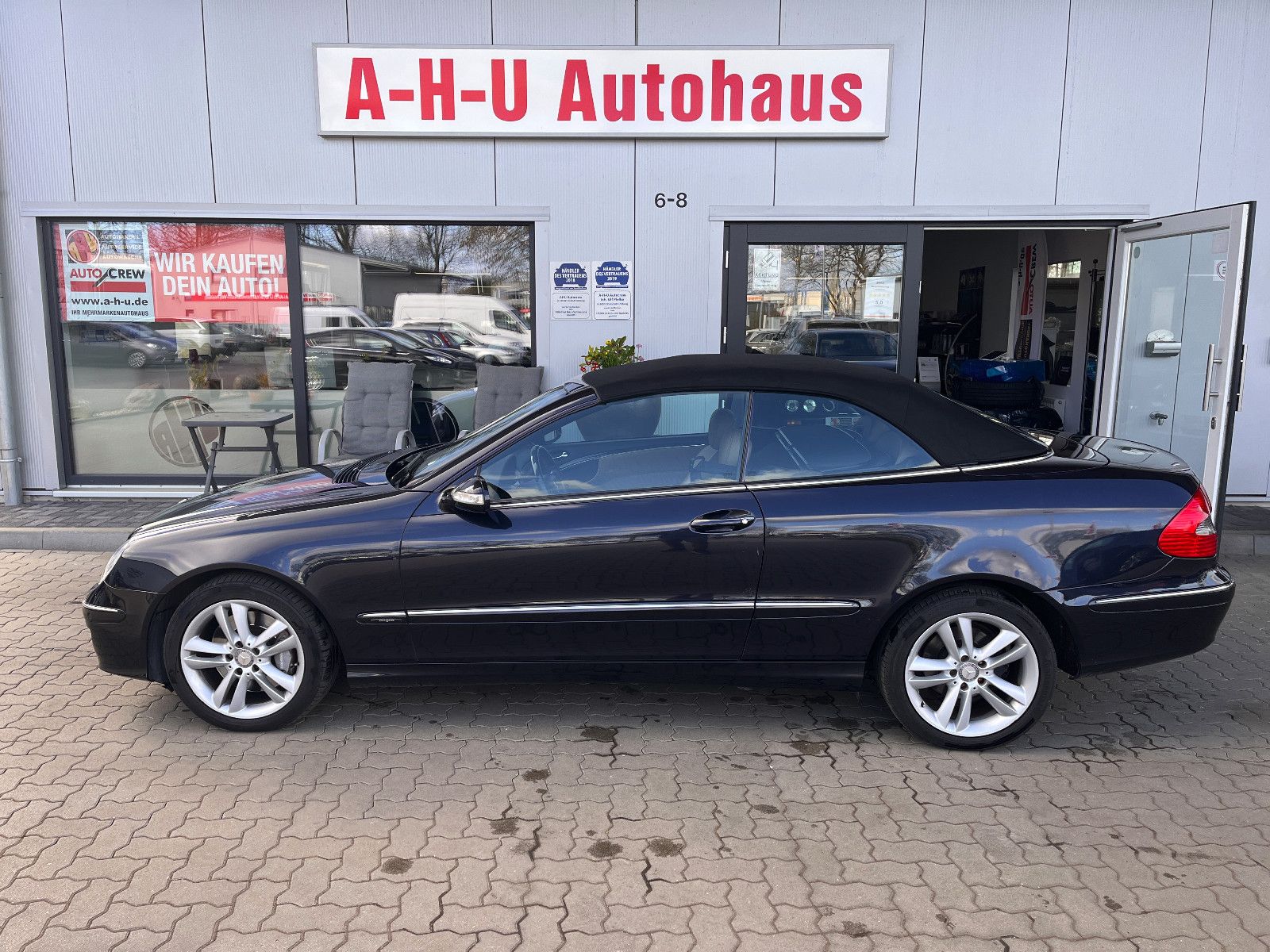 Fahrzeugabbildung Mercedes-Benz CLK 320 CDI Cabrio Automatik Avantgarde