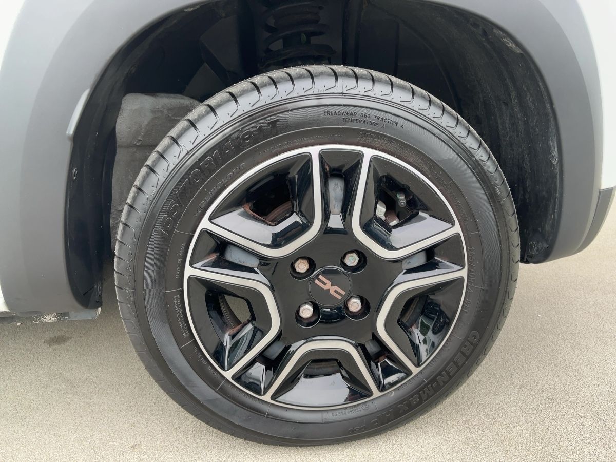 Fahrzeugabbildung Dacia Spring Extreme ELECTRIC 65 CCS - mit KI generiert/bearbeitet