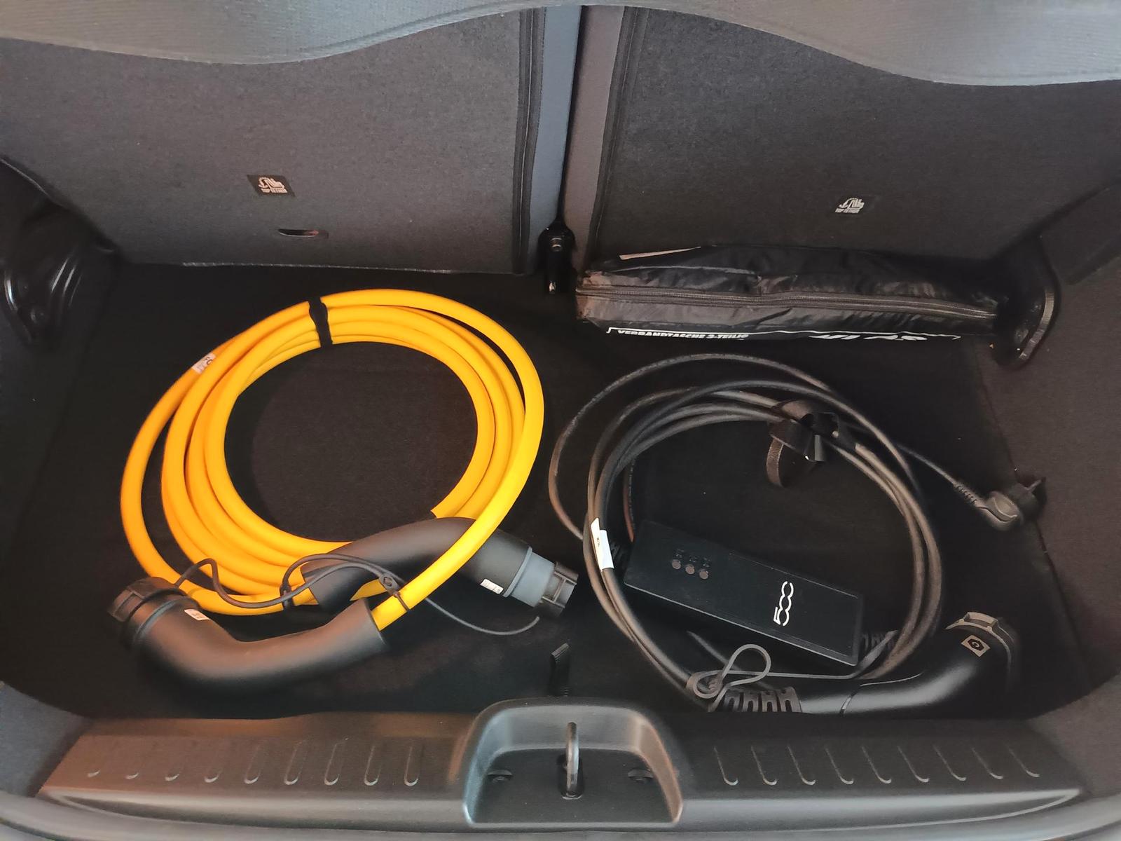 Fiat 500e Icon Tempomat*Digitales Display*Kamera*K...