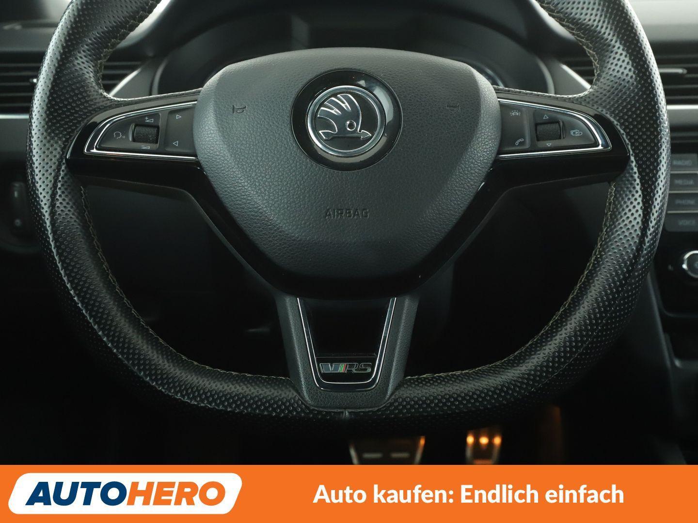 Skoda Octavia 2.0 TSI RS Aut.*NAVI*TEMPO*PANO*BI-XENON