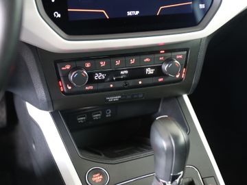 Seat Arona XCELLENCE DSG LED NAVI APP KAMERA AHK