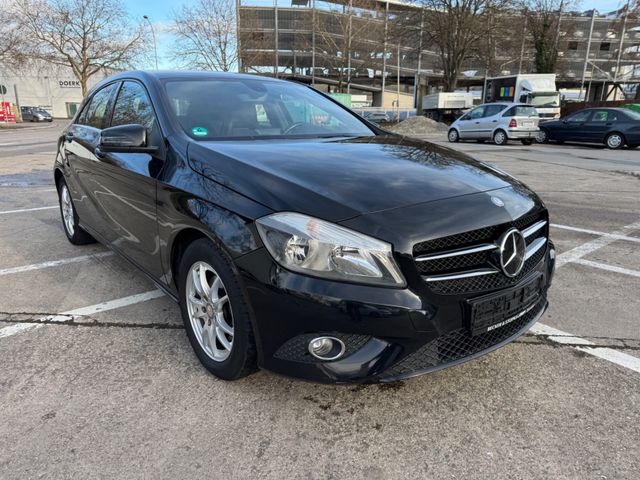 Mercedes-Benz A 180 A Klasse BlueEfficiency/Klima/R-Kamera/Nav