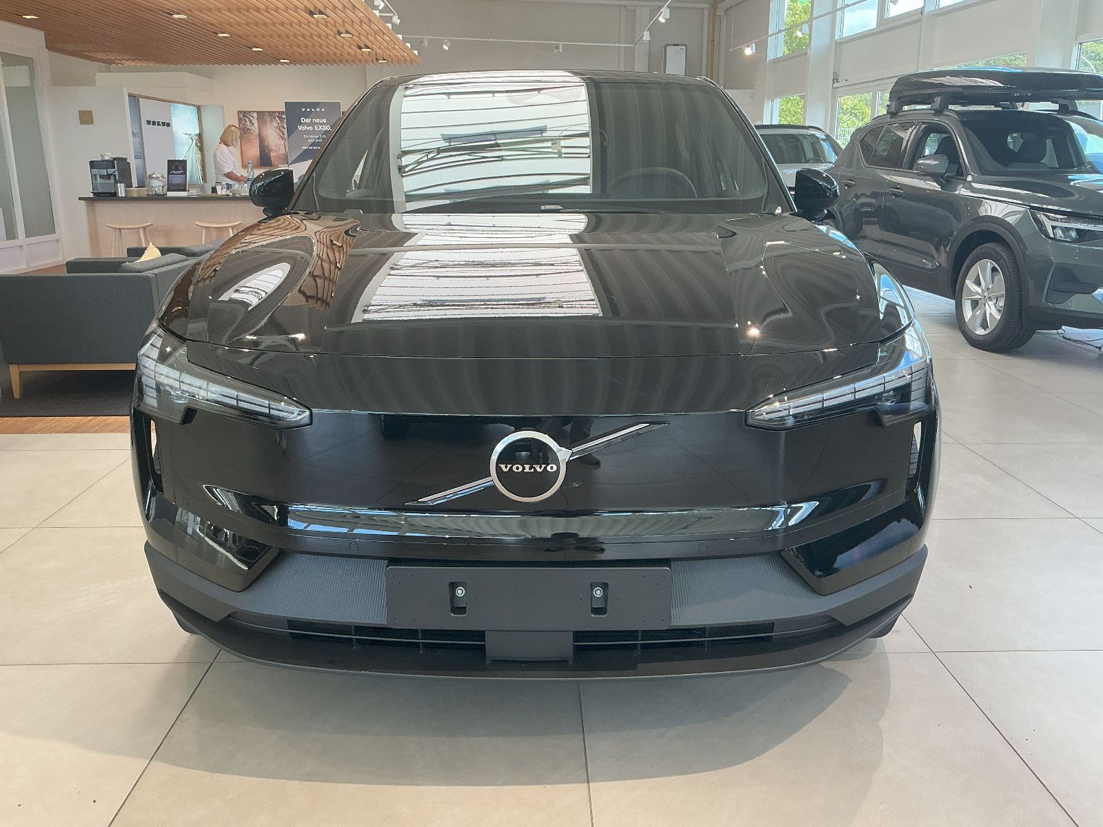 Volvo EX30 Plus 2WD Pure Electric imagem 2