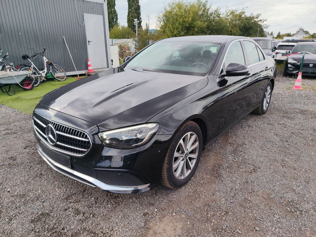 Image of Mercedes-Benz E 200