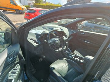 Ford Kuga - 12