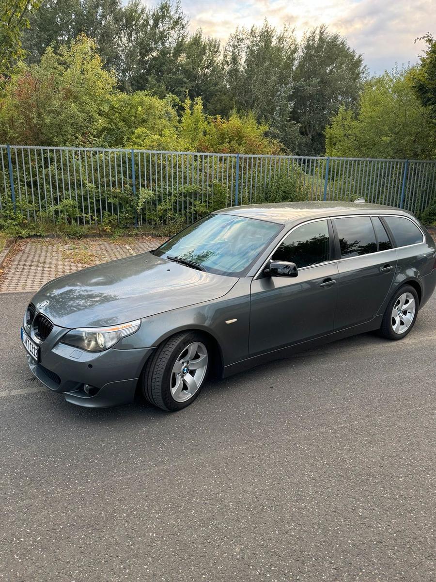 BMW 330 2004 — engine 330 HP (243kW)