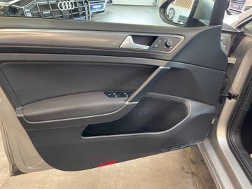 Volkswagen Golf VII Variant *ACC*NAVI*SHZ*PDC*LED*TOUCH*
