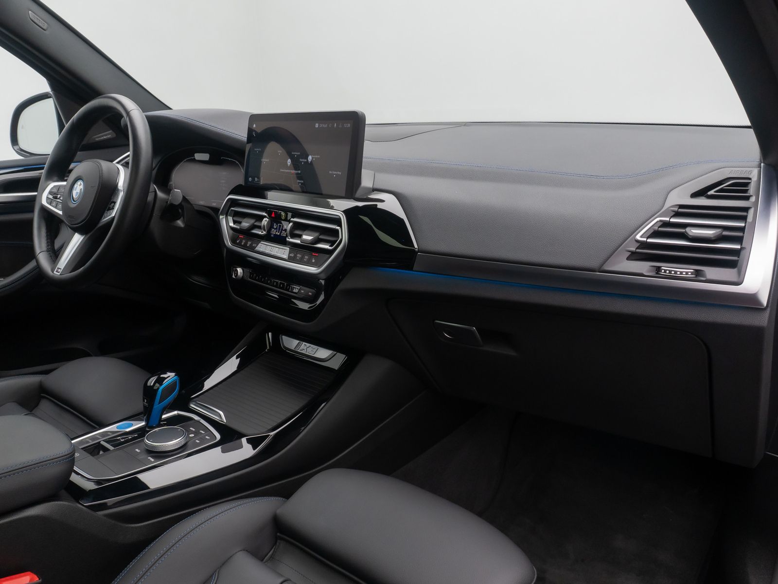 Fahrzeugabbildung BMW iX3 Impressive M Sport Panorama 360° HUD DAB H/K