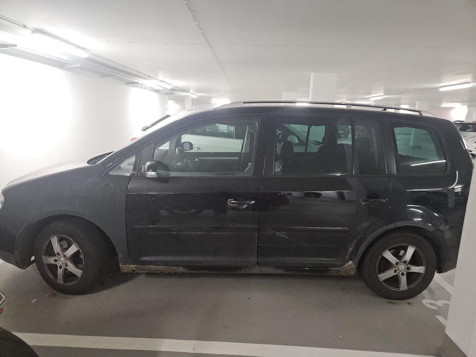Volkswagen Touran 2006 — interior