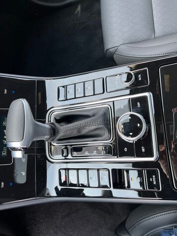 DFSK Fengon 7 AT 7-Sitzer-Allrad-Navi-Panorama 2.5to