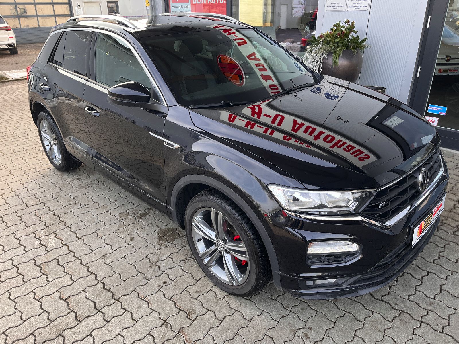 Fahrzeugabbildung Volkswagen T-Roc Sport 1.5 TSI DSG R-Line