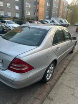 Mercedes-Benz Mercedes CDİ C270 - Mercedes-Benz C 270 mit Diesel-Antrieb: Automatik