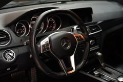 MERCEDES-BENZ C 63 AMG Coupe*H&K*PANO*LEDER*LED*MEMORY*DISTRON MERCEDES-BENZ C 63 AMG Coupe*H&K*PANO*LEDER*LED*MEMORY*DISTRON