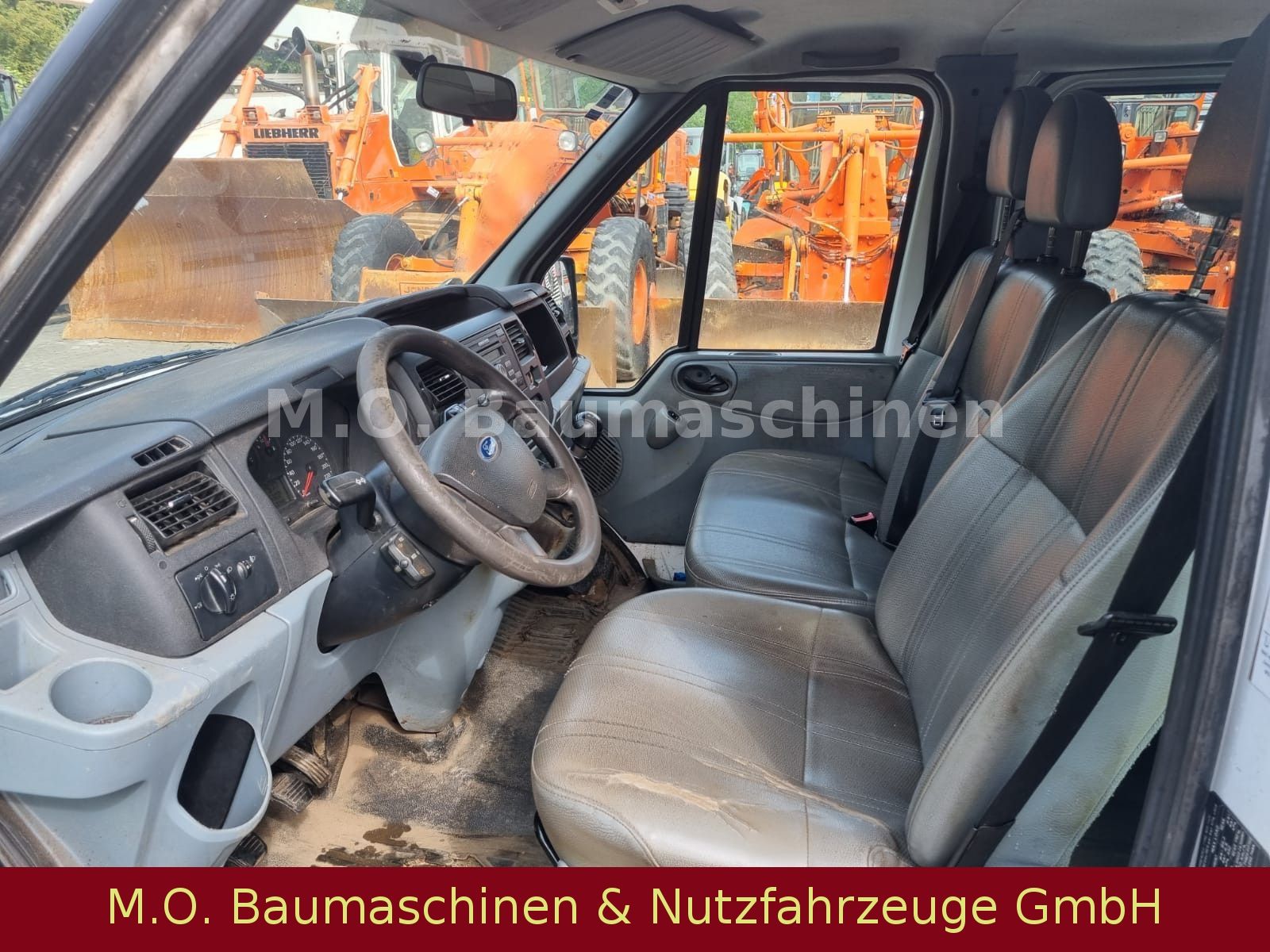 Fahrzeugabbildung Ford Transit Pritsche + Plane /  DOKA / 2,2L /