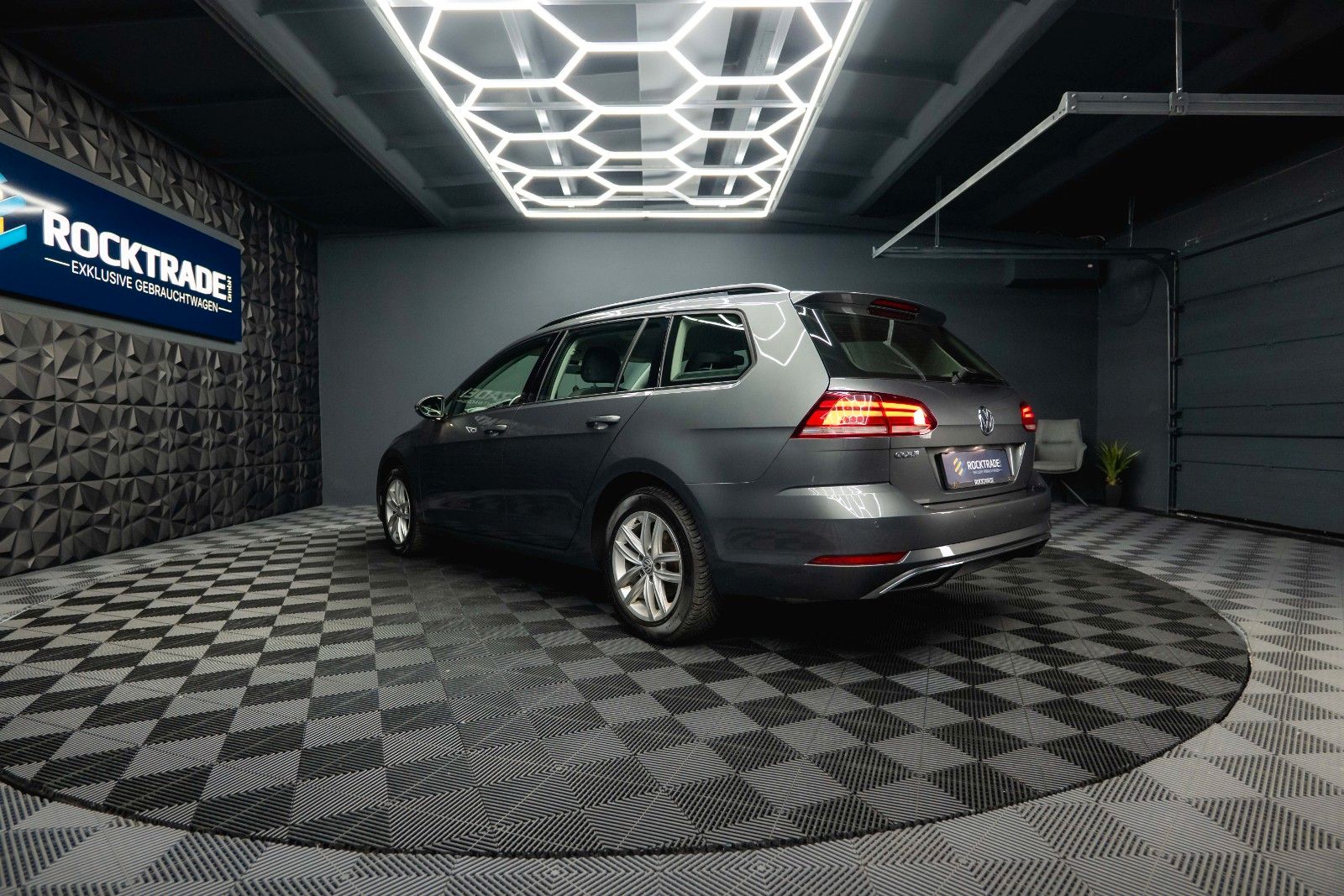 Fahrzeugabbildung Volkswagen Golf VII Variant Comfortline Autom. *ACC*LED*19%