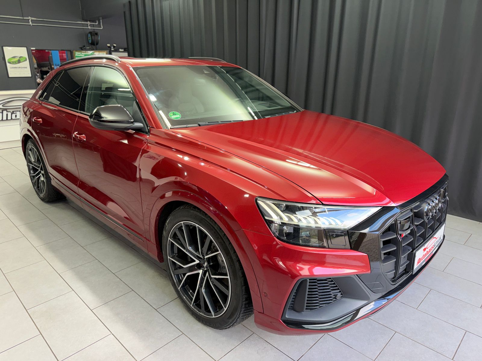 Fahrzeugabbildung Audi SQ8 4.0 TDI quattro|3D BANG&OLUFSEN|RS-SITZE|AHK