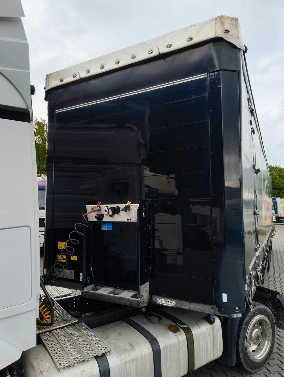 Schmitz Cargobull SCS24 Curtainsider-COIL-Verbreiterbar-Lift