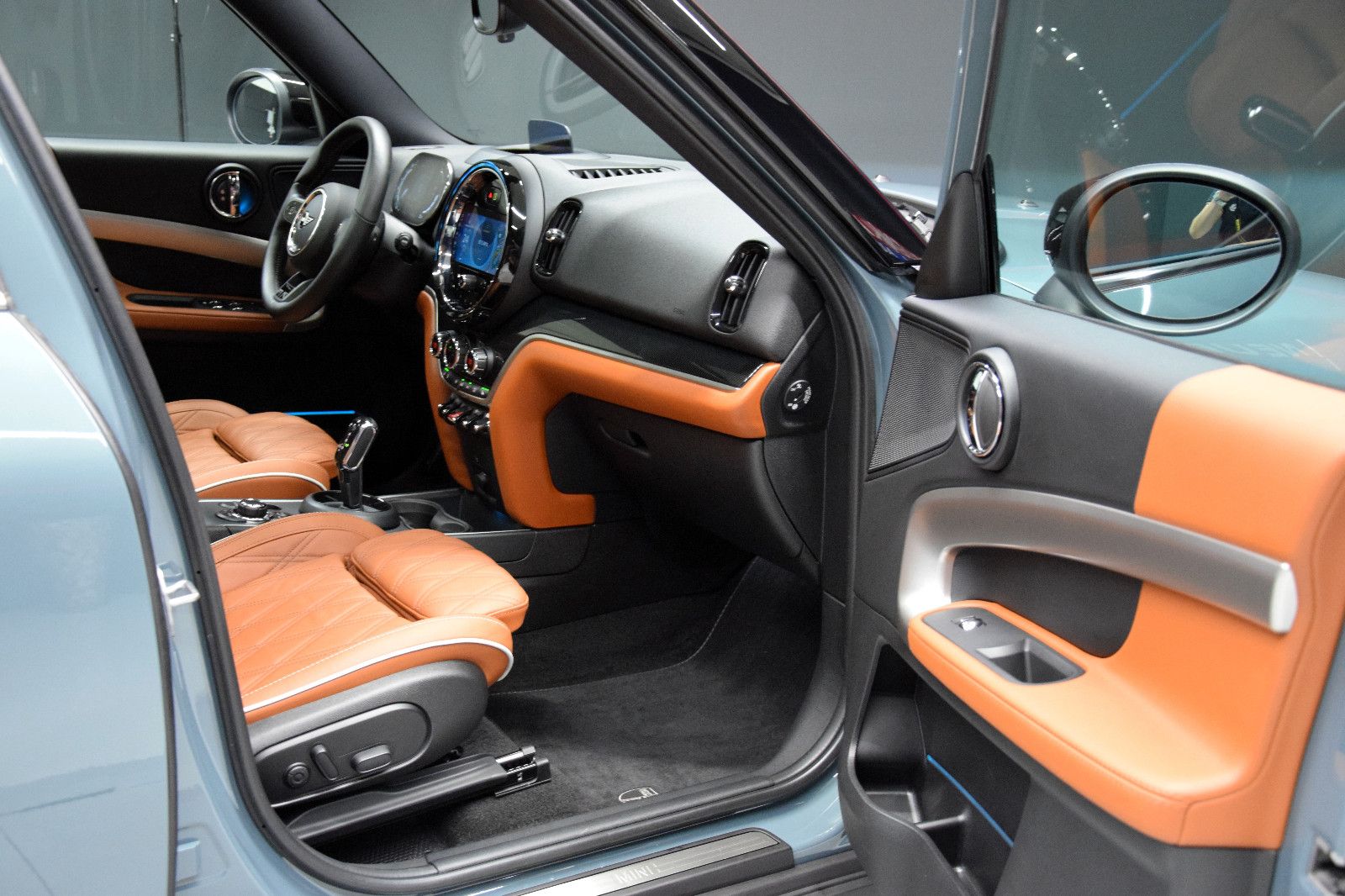 Fahrzeugabbildung MINI Cooper Countryman Yours Trim Pano Leder-braun