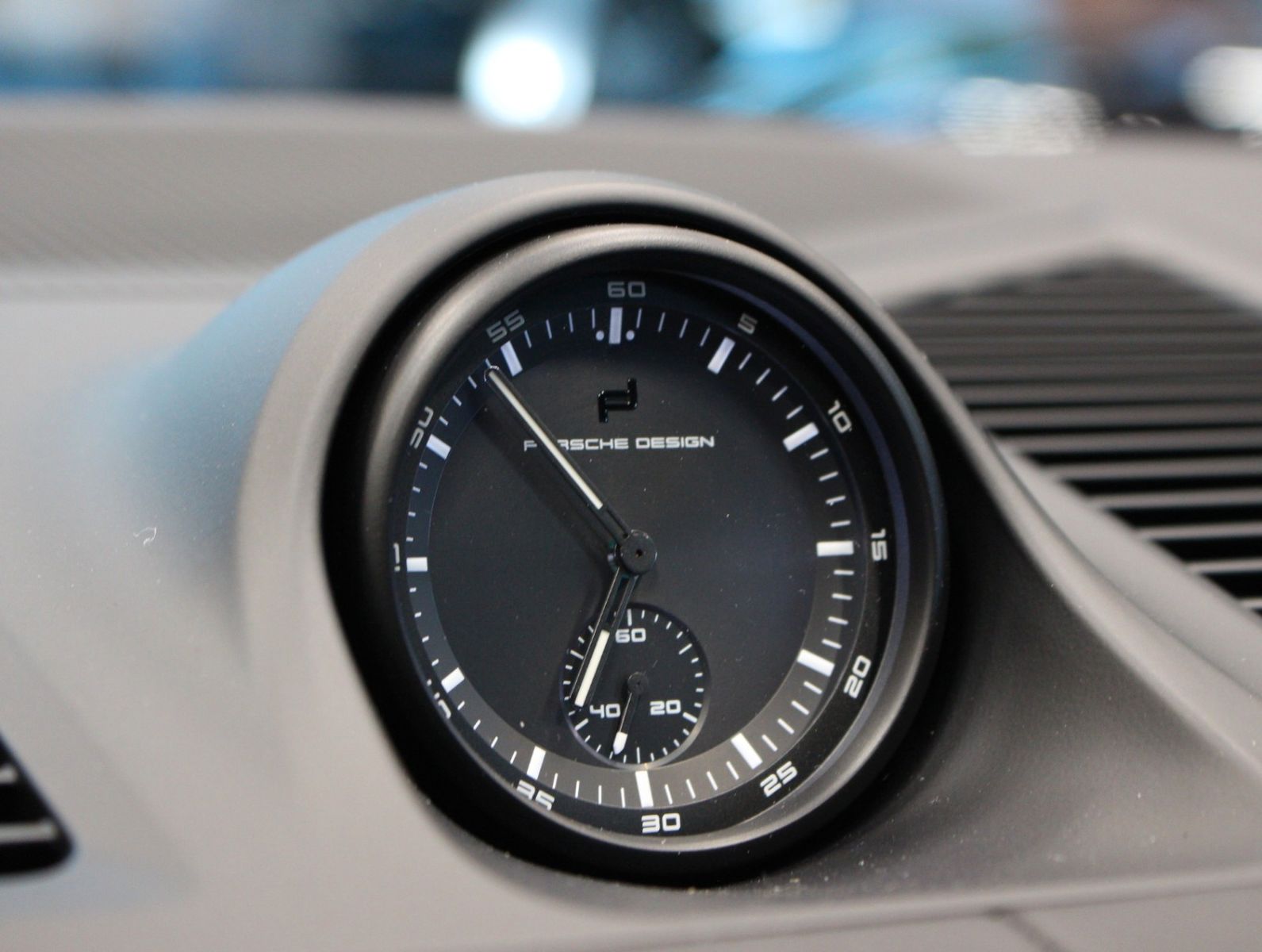 Fahrzeugabbildung Porsche Cayenne S Coupé Leichtbau-Sport-Paket Carbon