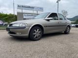 Opel Vectra 1.8 16V - gebrauchte Opel Vectra aus dem Jahr 1996