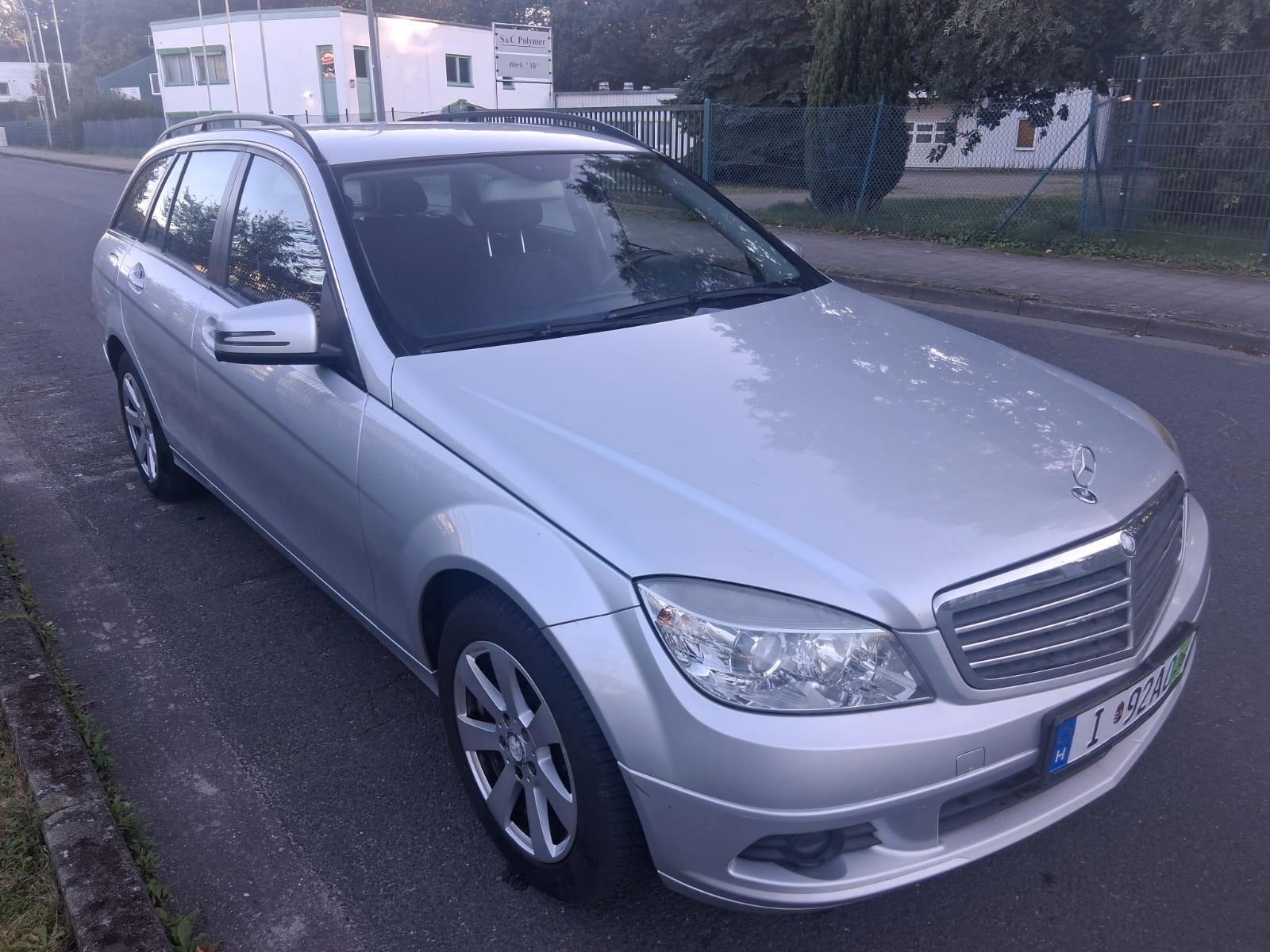 Mercedes-Benz C200 2008 — rear view