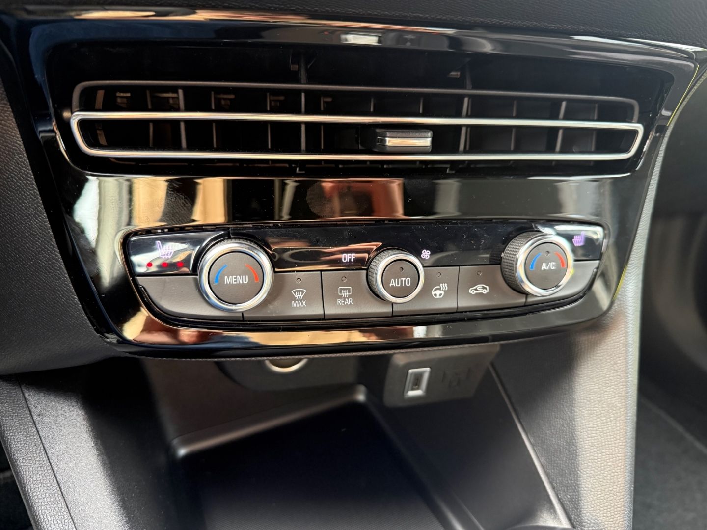Fahrzeugabbildung Opel Mokka GS SHZ+LHZ+Kamera+Allwetter