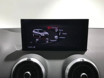 Audi Q2 35 1.5 TFSI DSG KAM LED NAV SHZ TEMP