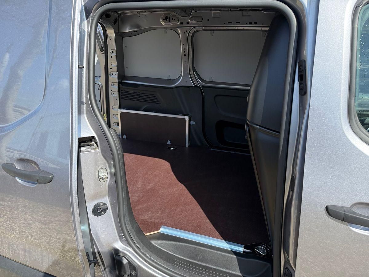 Fahrzeugabbildung Fiat Doblo L1 Kastenwagen MT6