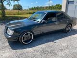 Mercedes-Benz W124*Restauriert & Gepflegt* - Mercedes-Benz E 230 aus 1990