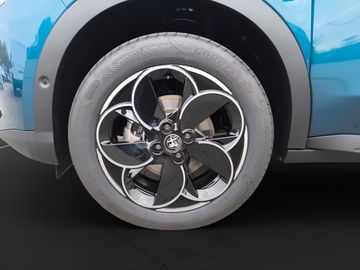 Alfa Romeo Junior Ibrida MATRIX NAVI KAMERA