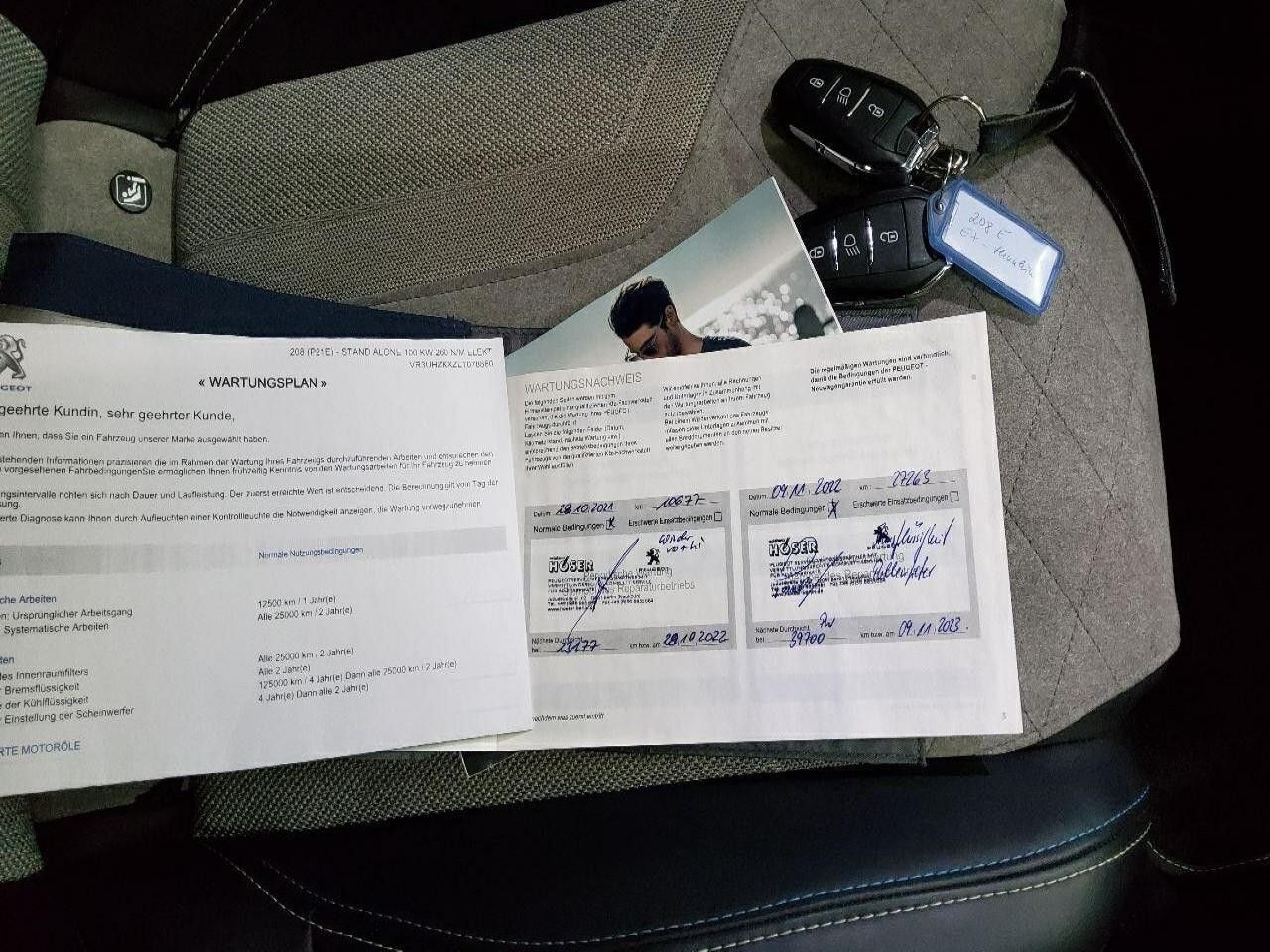 Fahrzeugabbildung Peugeot 208 e- GT