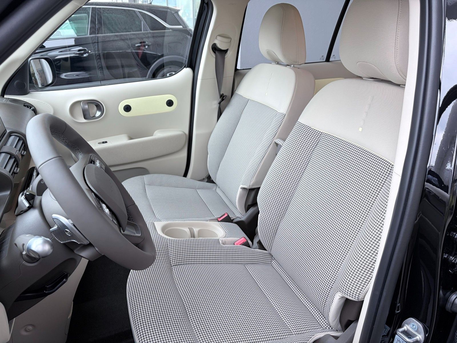 Fahrzeugabbildung Hyundai Inster Elektro FWD 85 kW Trend KlimaA,Navi,SHZ