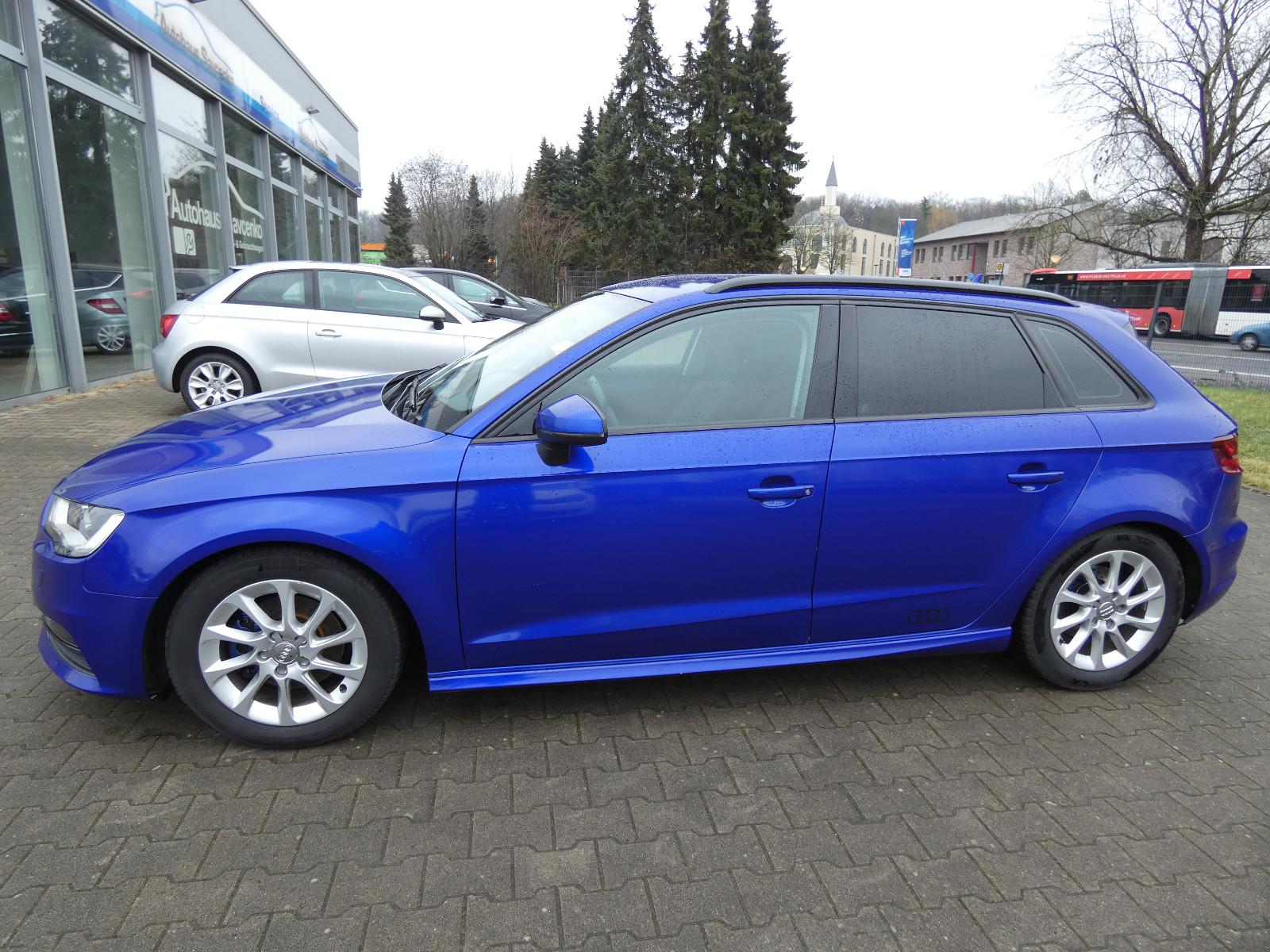 Audi A3 Sportback 1,6 TDI*NAVI*PDC*AHK*KLIMA*5-TÜR*