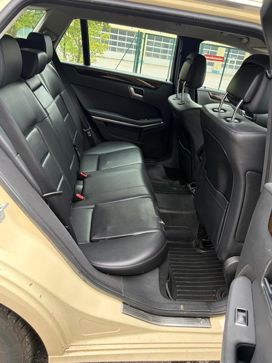 Mercedes-Benz E200 2012 — photo 7