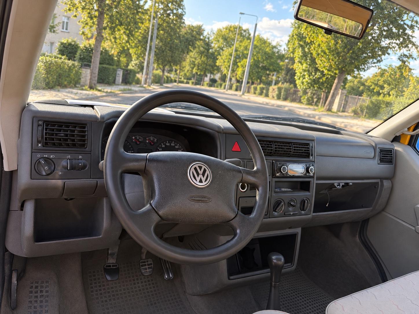 Volkswagen T4 2.5 TDI Pritsche/1-Hand/102PS
