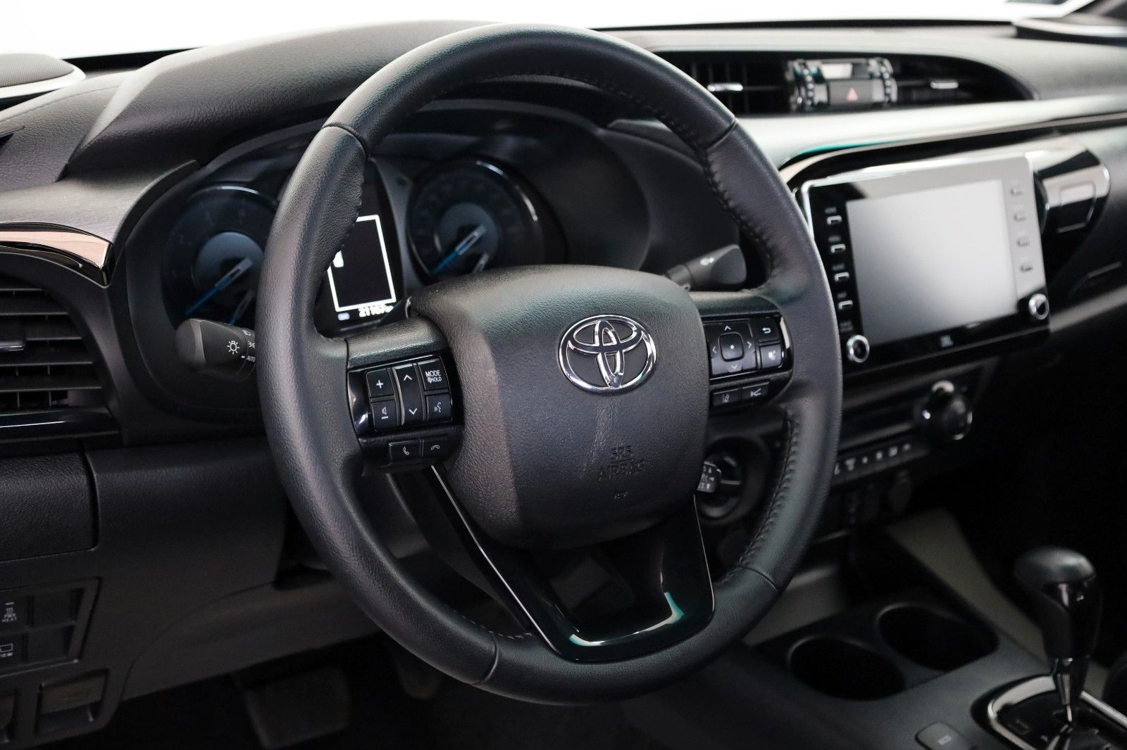 Fahrzeugabbildung Toyota Hilux 2.8 D-4D Invincible,DOKA,Leder,ACC,Kamera