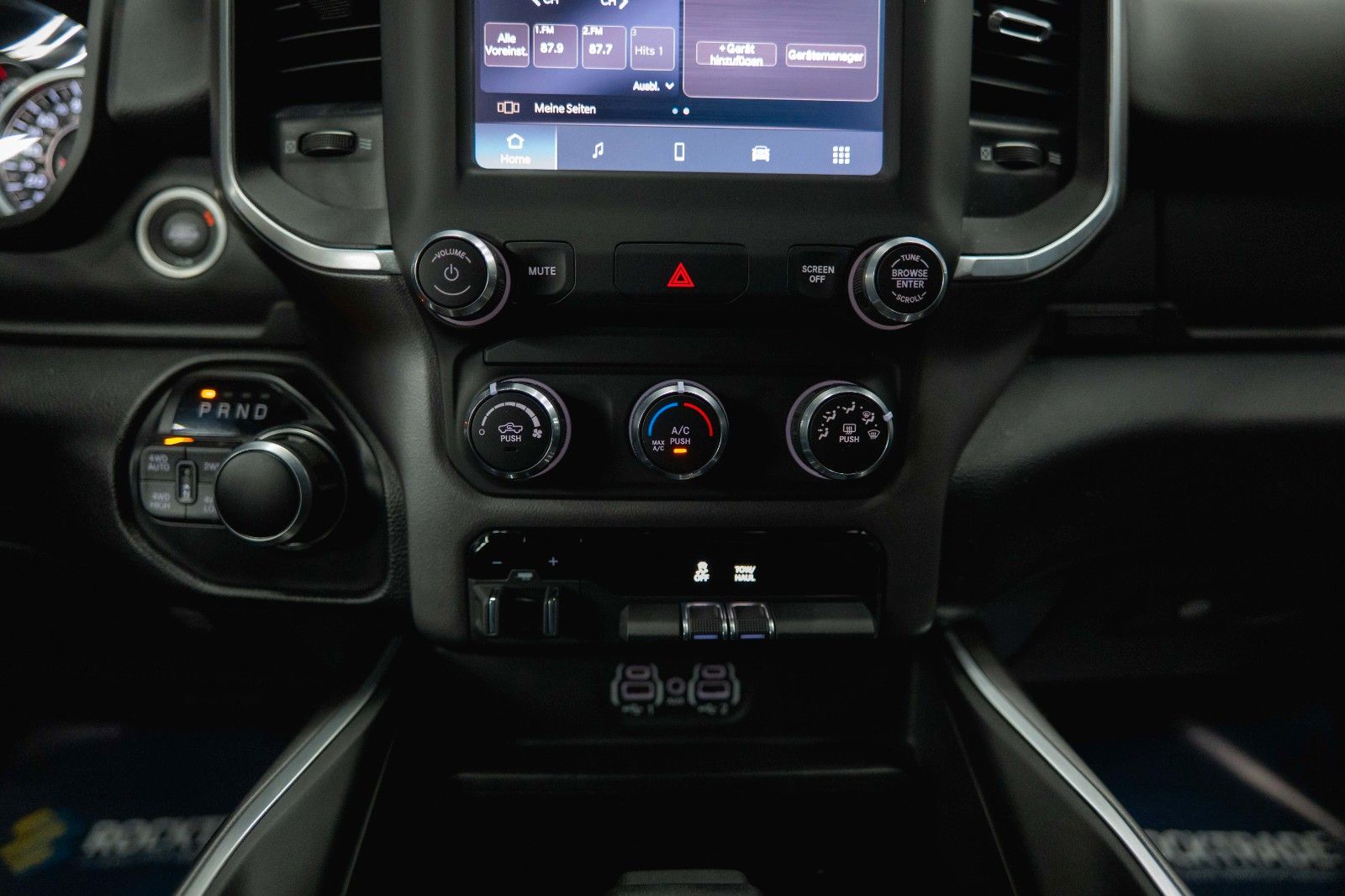 Fahrzeugabbildung Dodge RAM 5.7 V8 HEMI 4x4 BLUE EDITION Offroad LONGBED