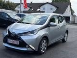 Toyota Aygo AYGO x-play touch/KAMERA/AUTOMATIK - Toyota: Automatik